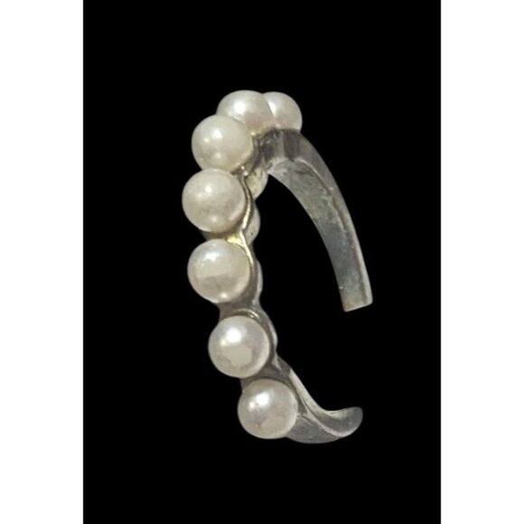 Vintage Coquette Glam Single Row Faux Pearl Ring Size 6 - Picture 13 of 14